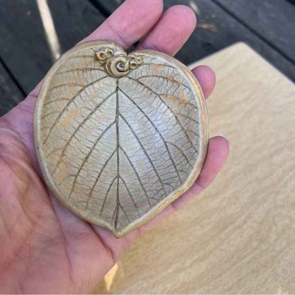 Handmade Ceramic Pressed Leaf Bowl Dish By Annette Trujillo - Picture 9 of 15